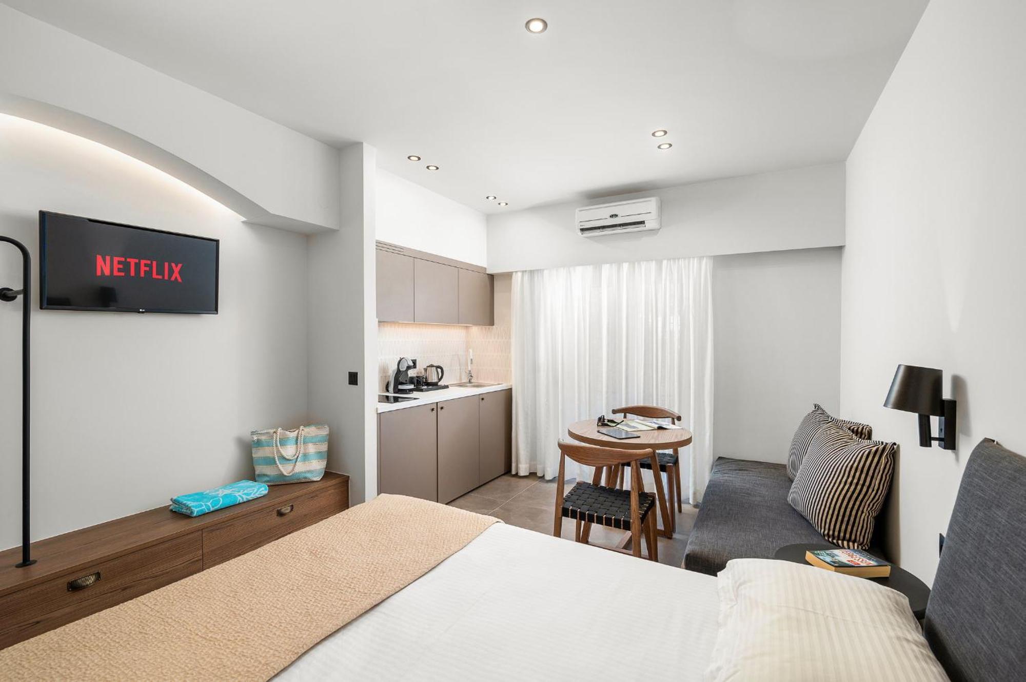 Glaros Hotel Apartment Agia Galini Esterno foto