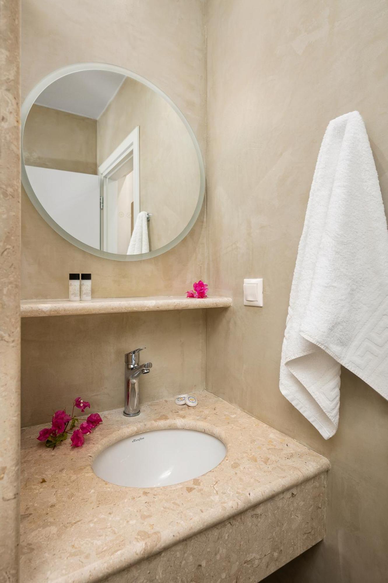 Glaros Hotel Apartment Agia Galini Esterno foto