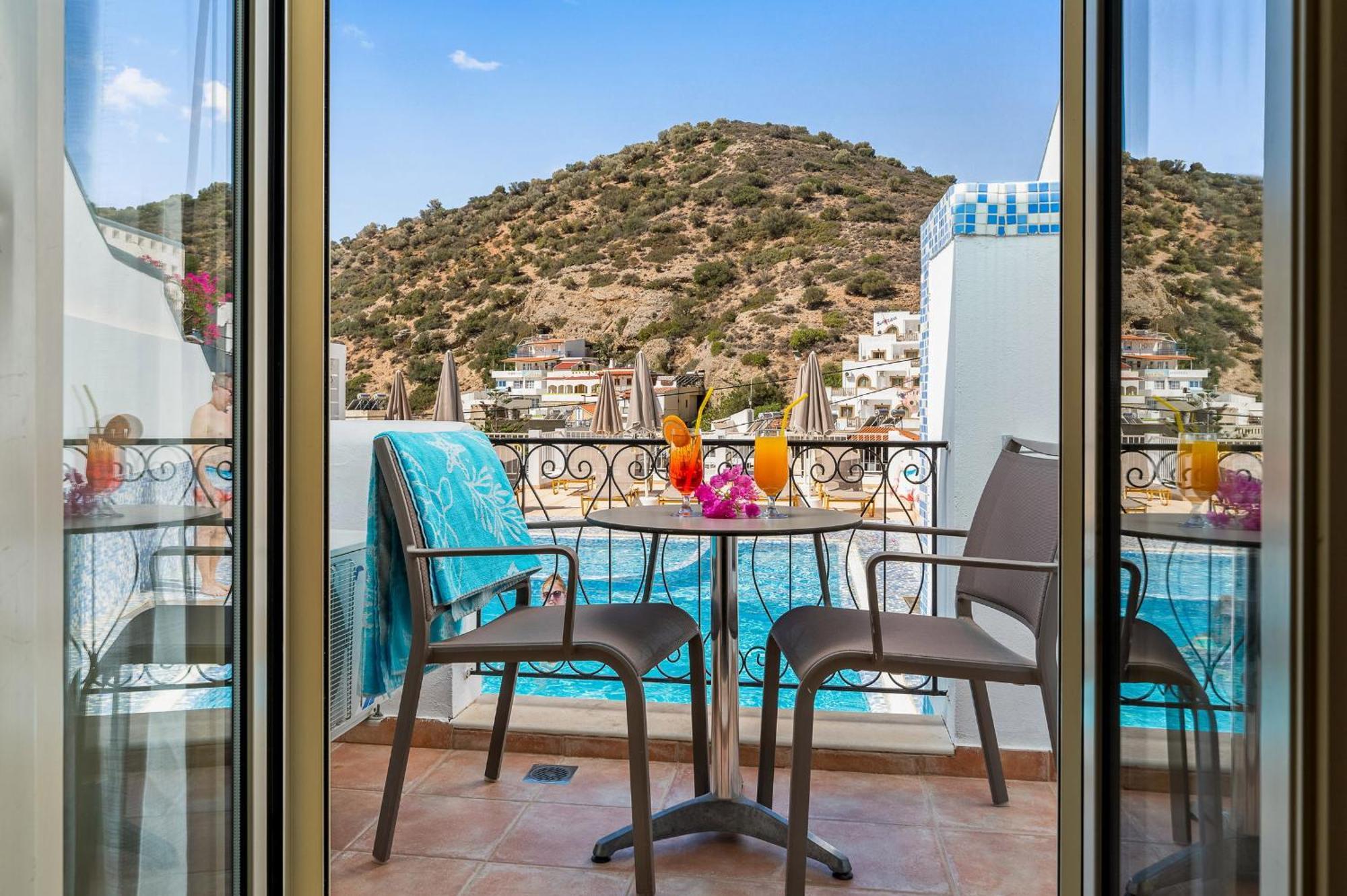 Glaros Hotel Apartment Agia Galini Esterno foto