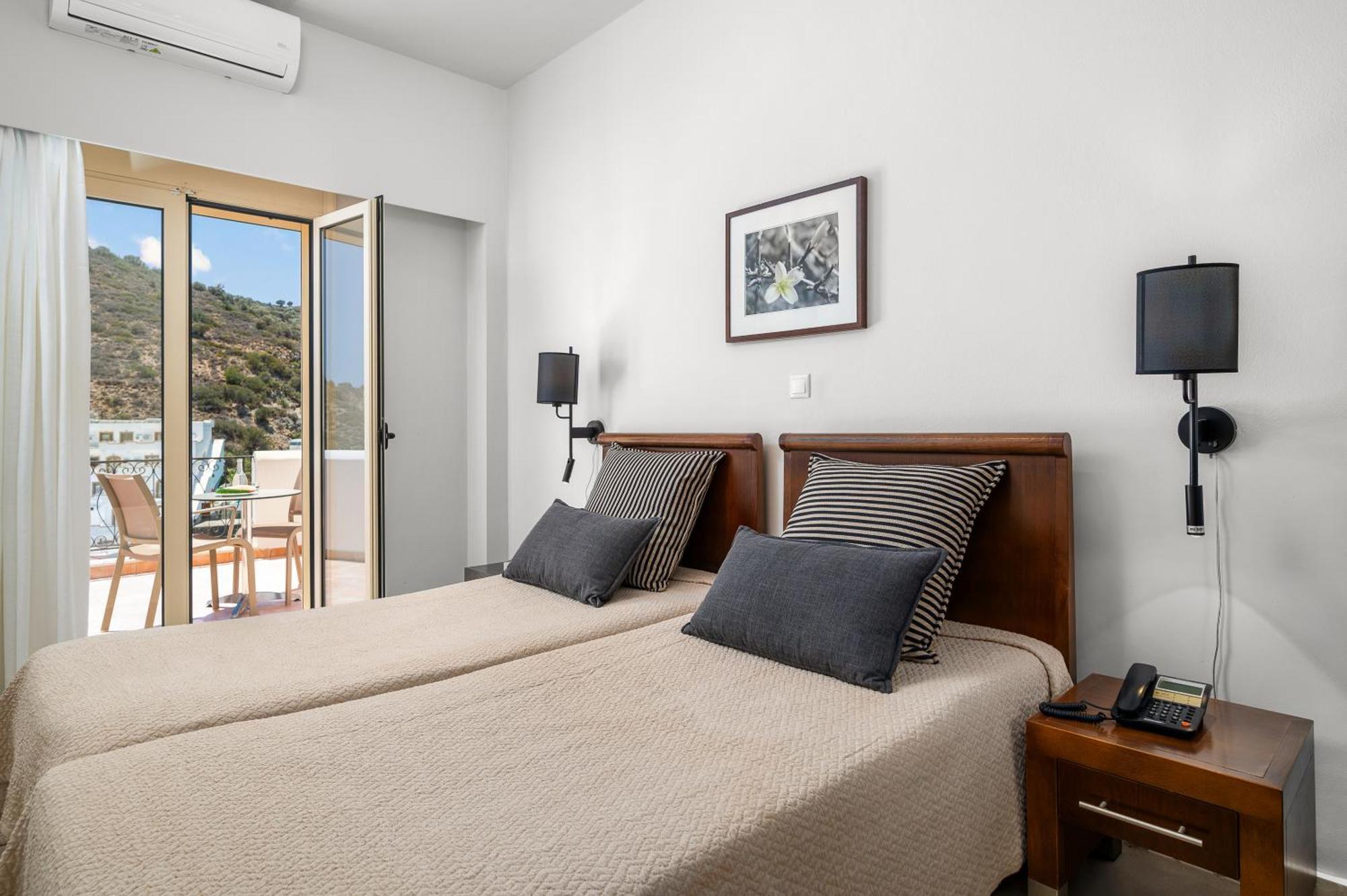 Glaros Hotel Apartment Agia Galini Esterno foto